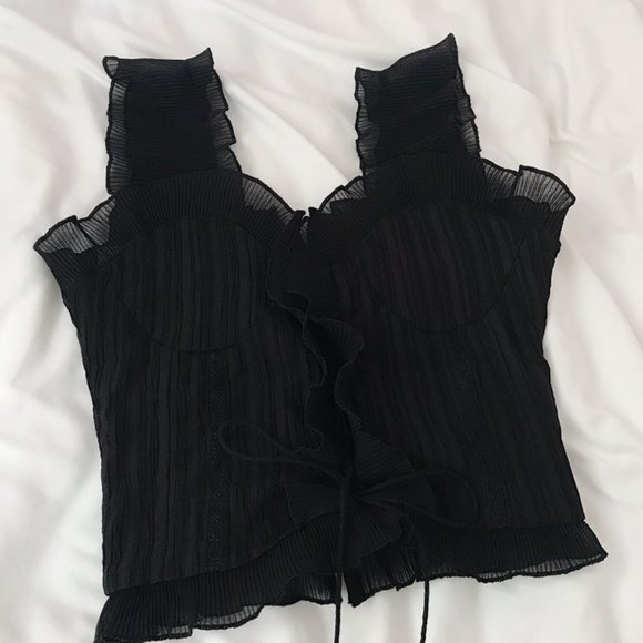 COPY - ♥️BRAND NEW BLACK RUFFLE CROP TOP♥️ - Picture 3 of 4
